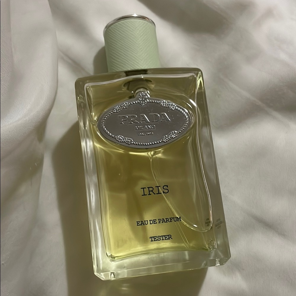 Prada Iris Eau de Parfum
